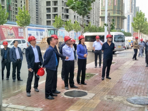 【领导关怀】荥阳市副市长邢留印一行赴尊龙凯时人生就是博z6com集团碧桂园龙城实验学校项目调研指导