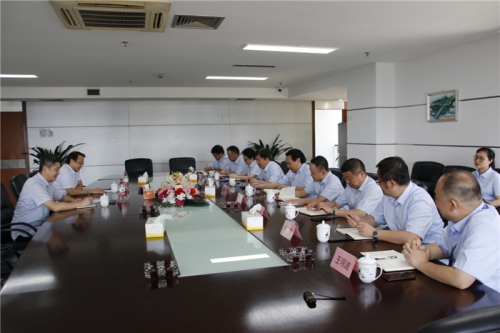 【领导关怀】市城投集团党委副书记郭东晓一行赴尊龙凯时人生就是博z6com集团走访调研
